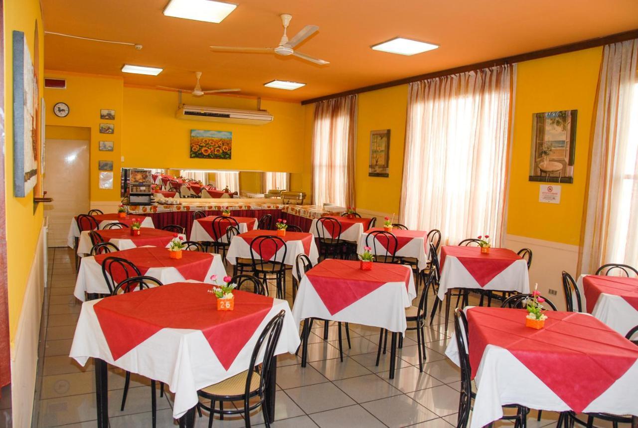 Hotel Marinella ริมินี ภายนอก รูปภาพ